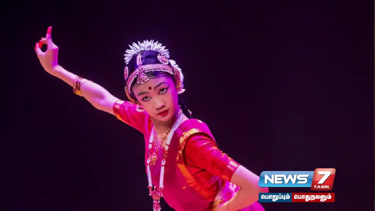 Bharatanatyam performance : #Chinese girl feat