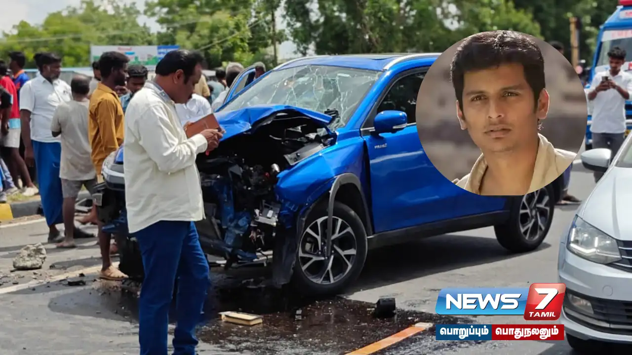#ActorJeeva involved in a car accident!