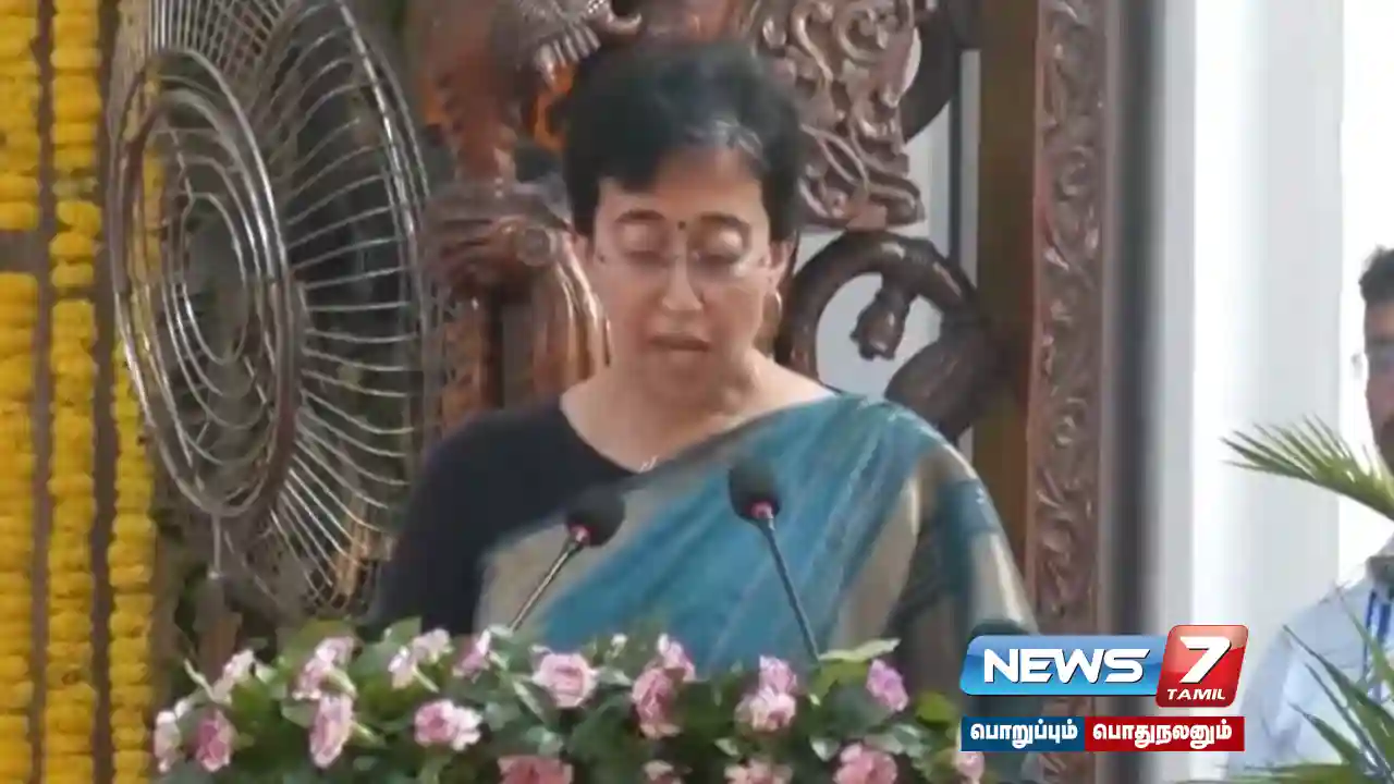 #Athishi sworn in as Delhi's 3rd woman Chief Minister