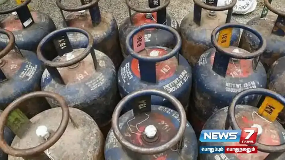 Cylinder price for commercial use increased by Rs.48!