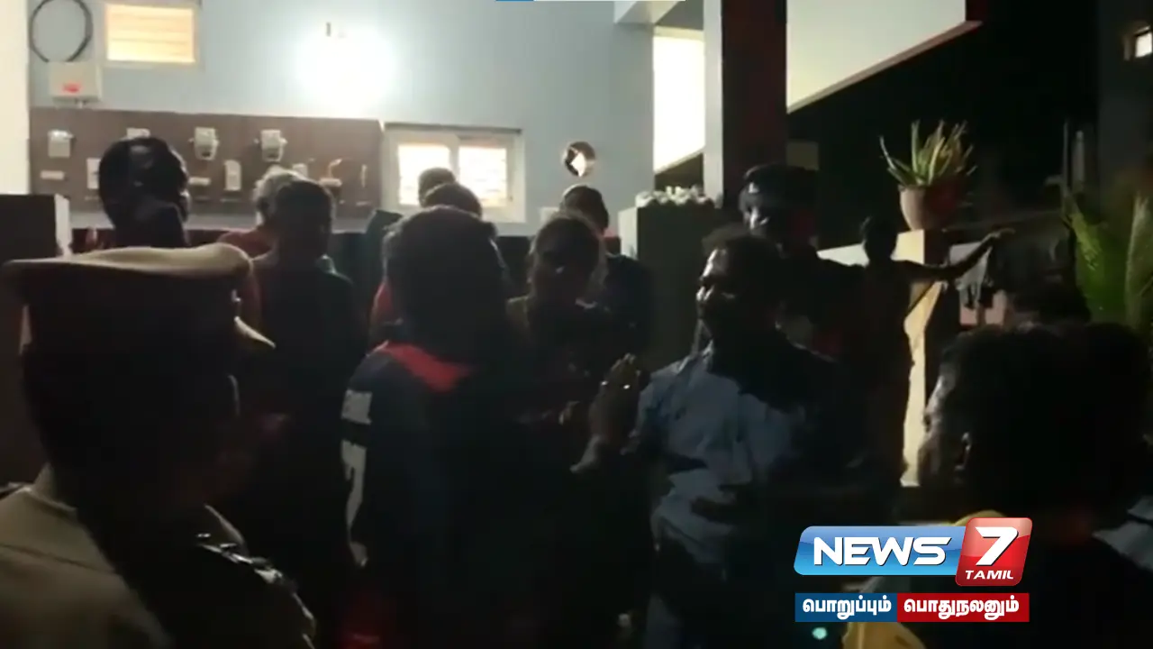 Arrest of #Samsung workers in the middle of the night... New move by the police when political party leaders were to meet!