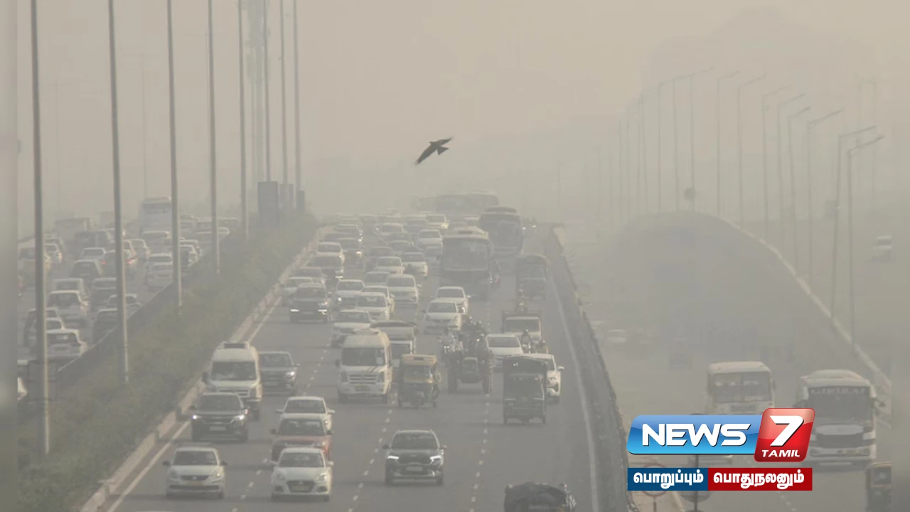 #Delhi | Very poor air quality - people suffer from throat congestion, suffocation!