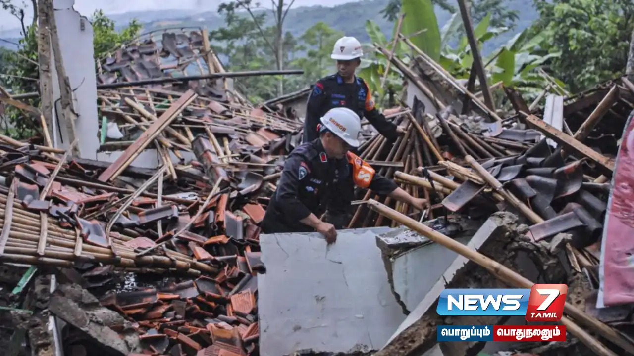 #Indonesia | Flash floods in Java Island - 10 dead, two missing!