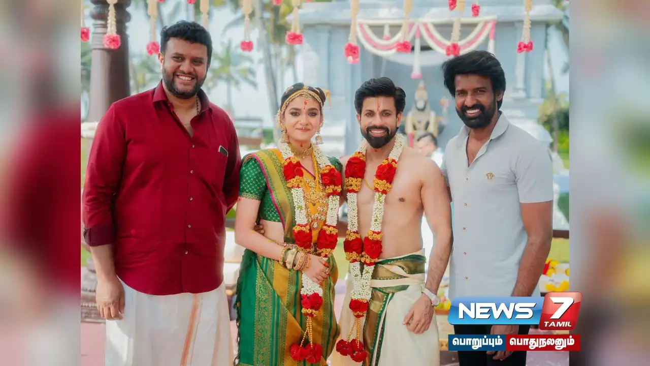 Actor #Soori congratulations to newlywed Keerthy Suresh - Antony!