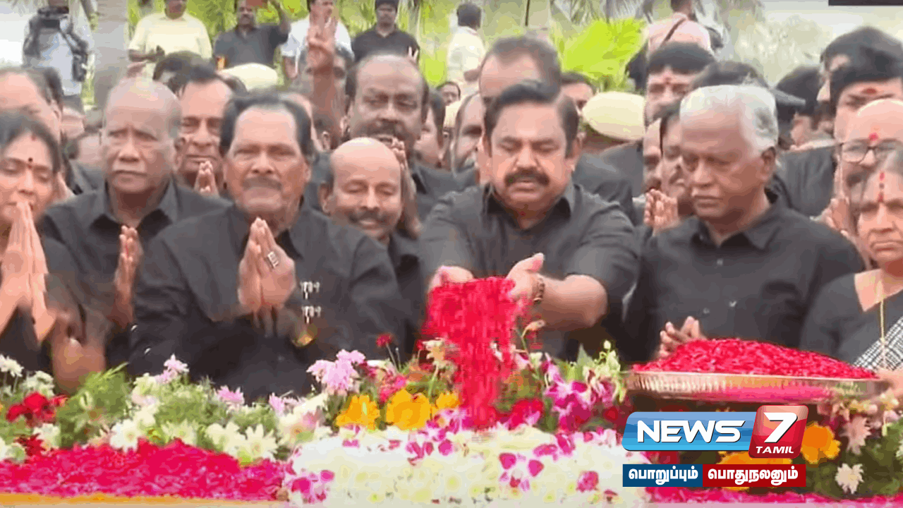 #EPS floral tribute at former CM MGR's memorial!