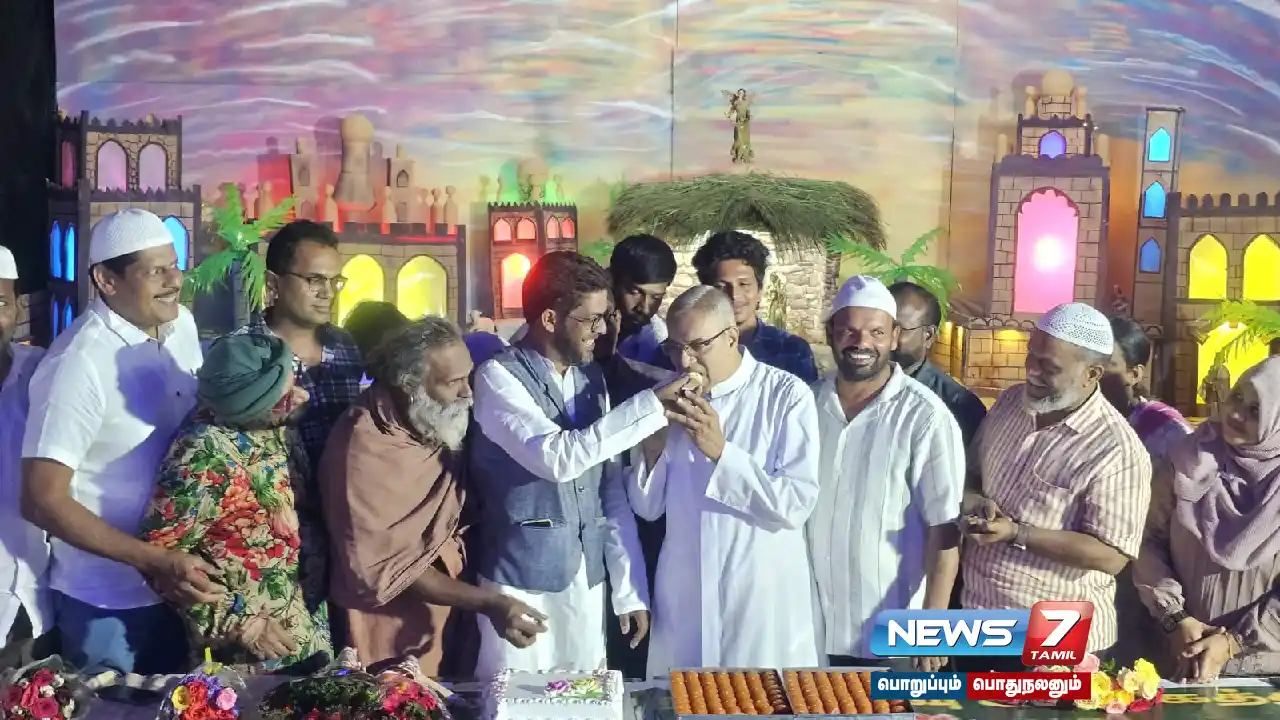 Coimbatore | Humanity beyond religions - Tri-faith people celebrate by cutting a cake!