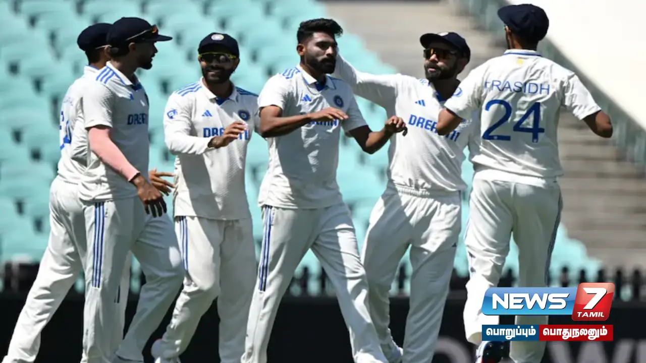 Day 2 Test Match - Australia All Out!