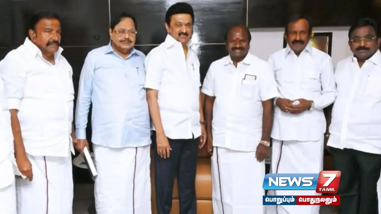 DMK candidate VC Chandrakumar met and greeted Chief Minister #MKStalin!